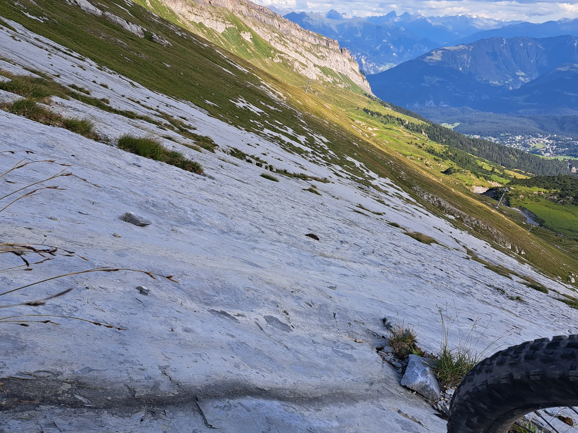 Abfahrt auf Feldplatte ins Flimser Skigebiet | © DAV Sektion Altdorf - Jan Kürschner