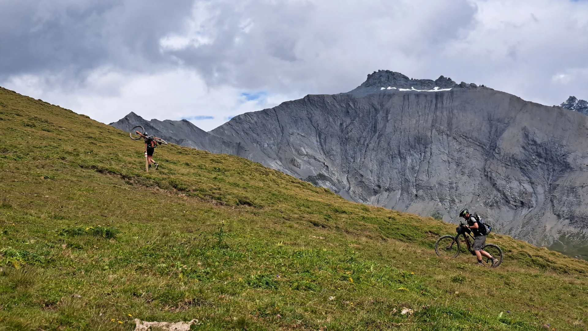 Tragen oder Schieben? | © DAV Sektion Altdorf - Jan Kürschner