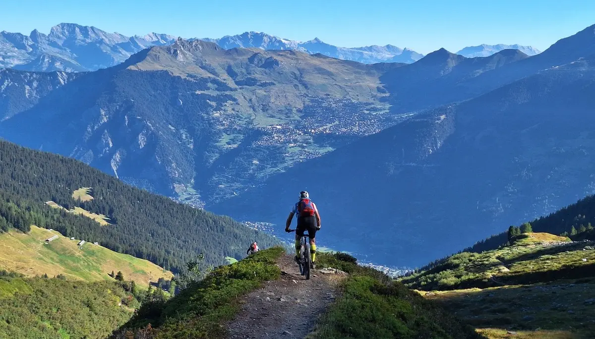 glatter Downhill Richtung Verbier | © DAV Sektion Altdorf - Jan Kürschner