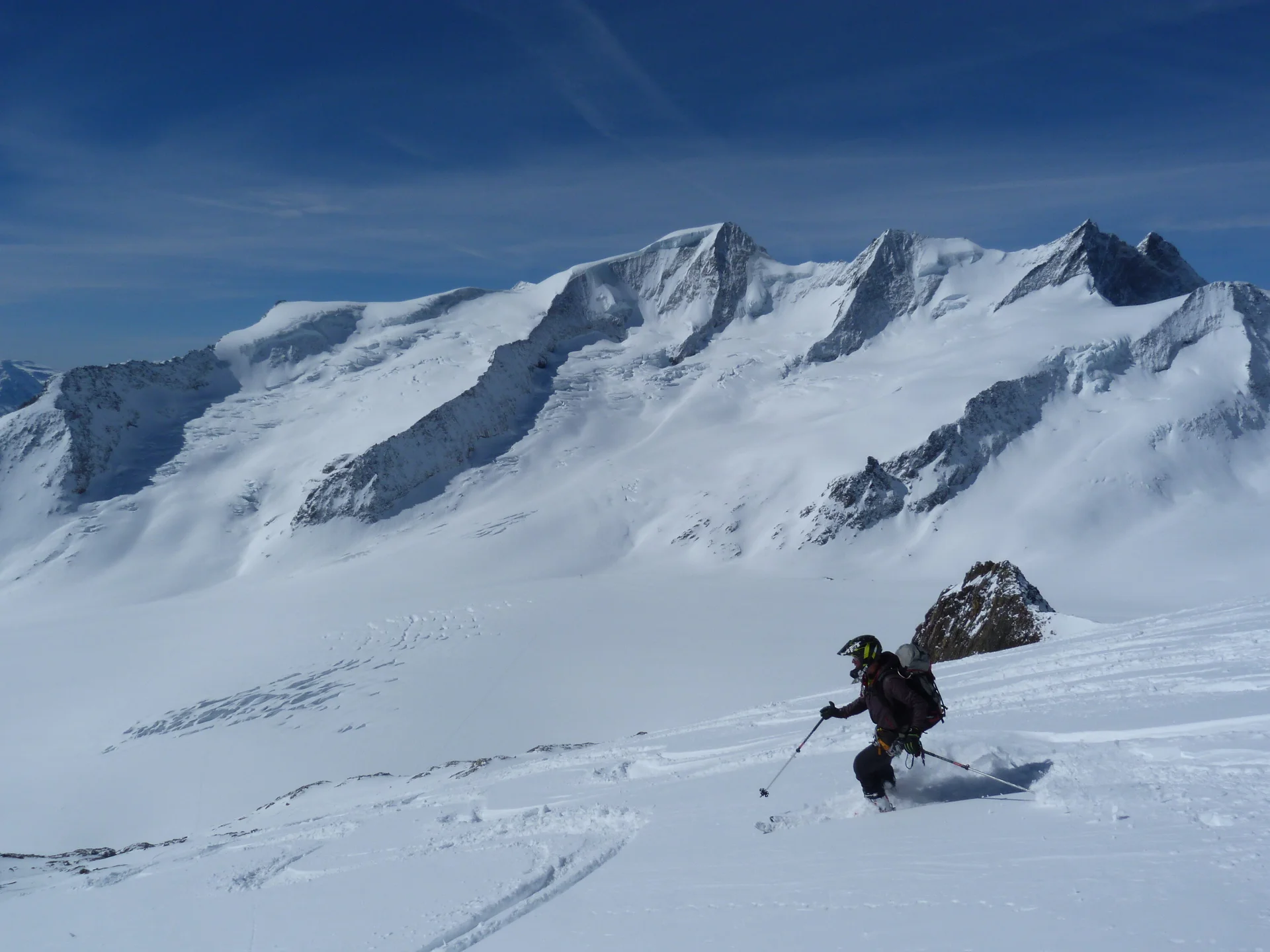 Pulver-Abfahrt vor dem großen Wannenhorn | © DAV Sektion Altdorf - Wolfgang Wening