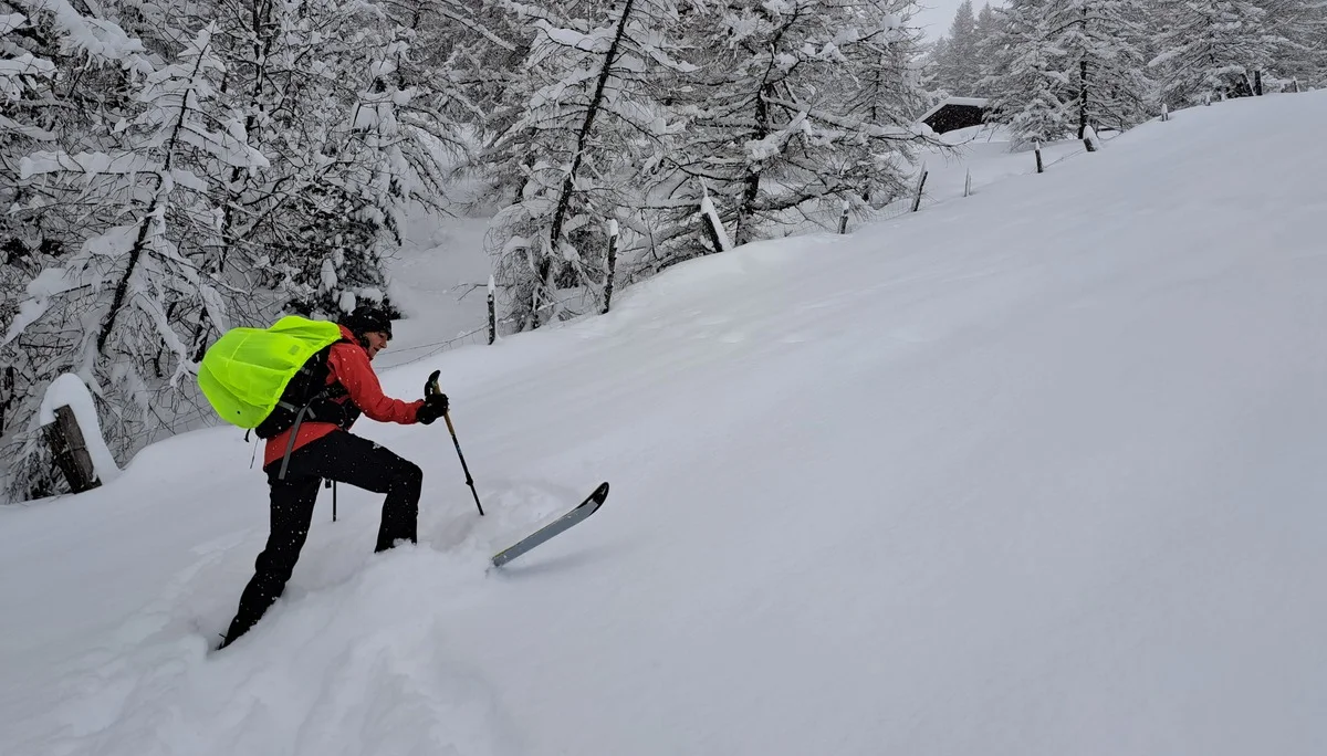Spuranlage im Tiefschnee | © DAV Sektion Altdorf - Jan Kürschner