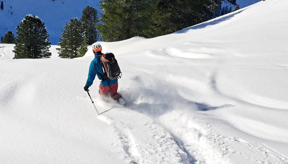 Powderabfahrt | © DAV Sektion Altdorf - Jan Kürschner