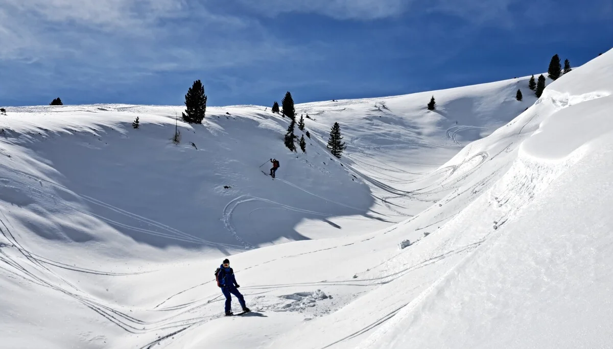 Abfahrtsspaß in unberührten Rinnen | © DAV Sektion Altdorf - Jan Kürschner