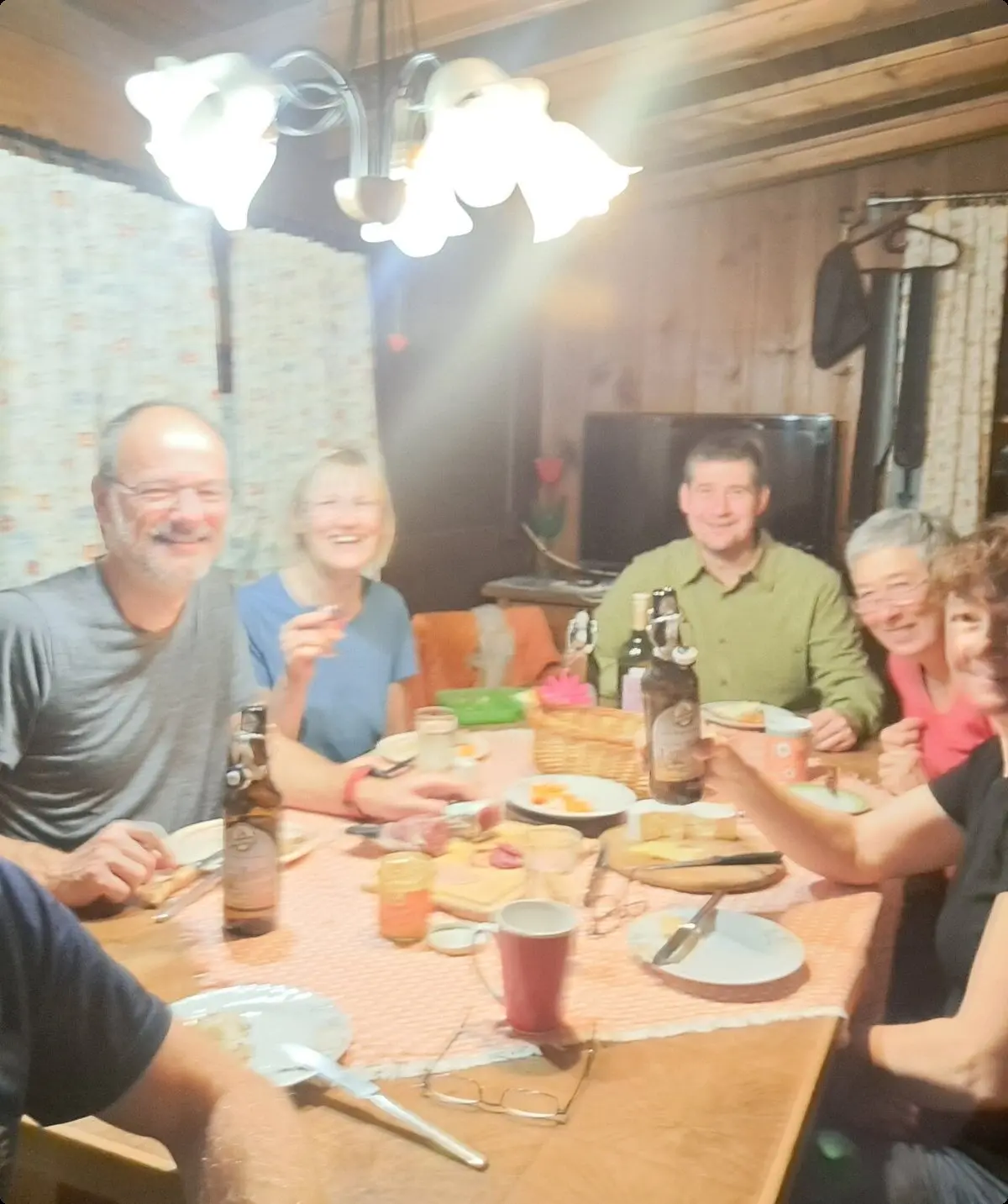 Gruppenfoto Blockhütte Bernstein in Haggen | © DAV Sektion Altdorf - Jan Kürschner
