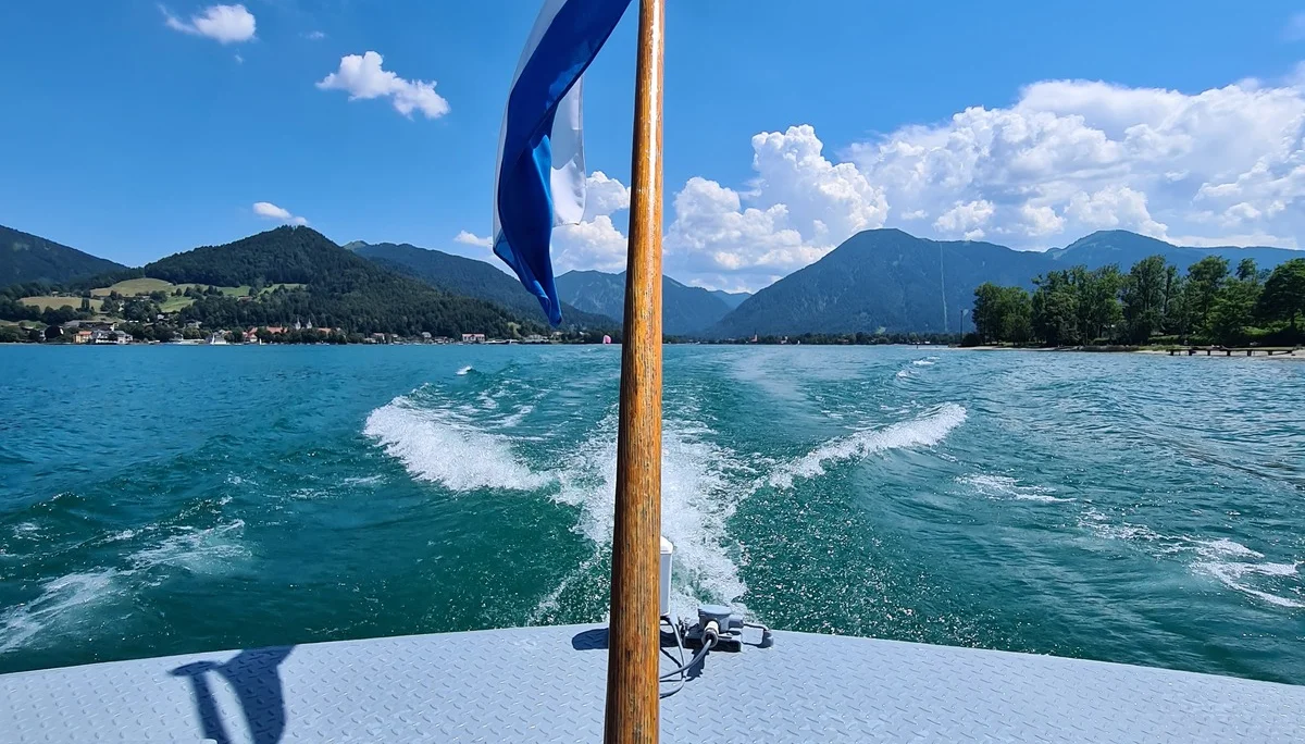 Bergsommeranfang - Mit dem Schiff über den Tegernsee | © DAV Sektion Altdorf - Clara