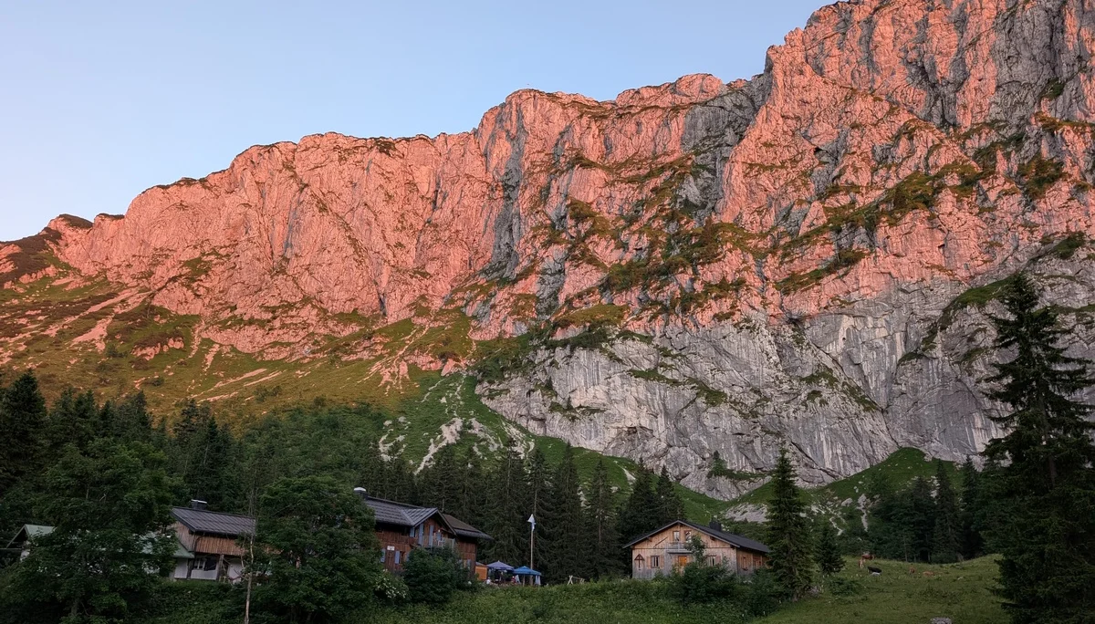 Bergsommeranfang - Tutzinger Htt. & Benediktenwand | © DAV Sektion Altdorf - Hubert
