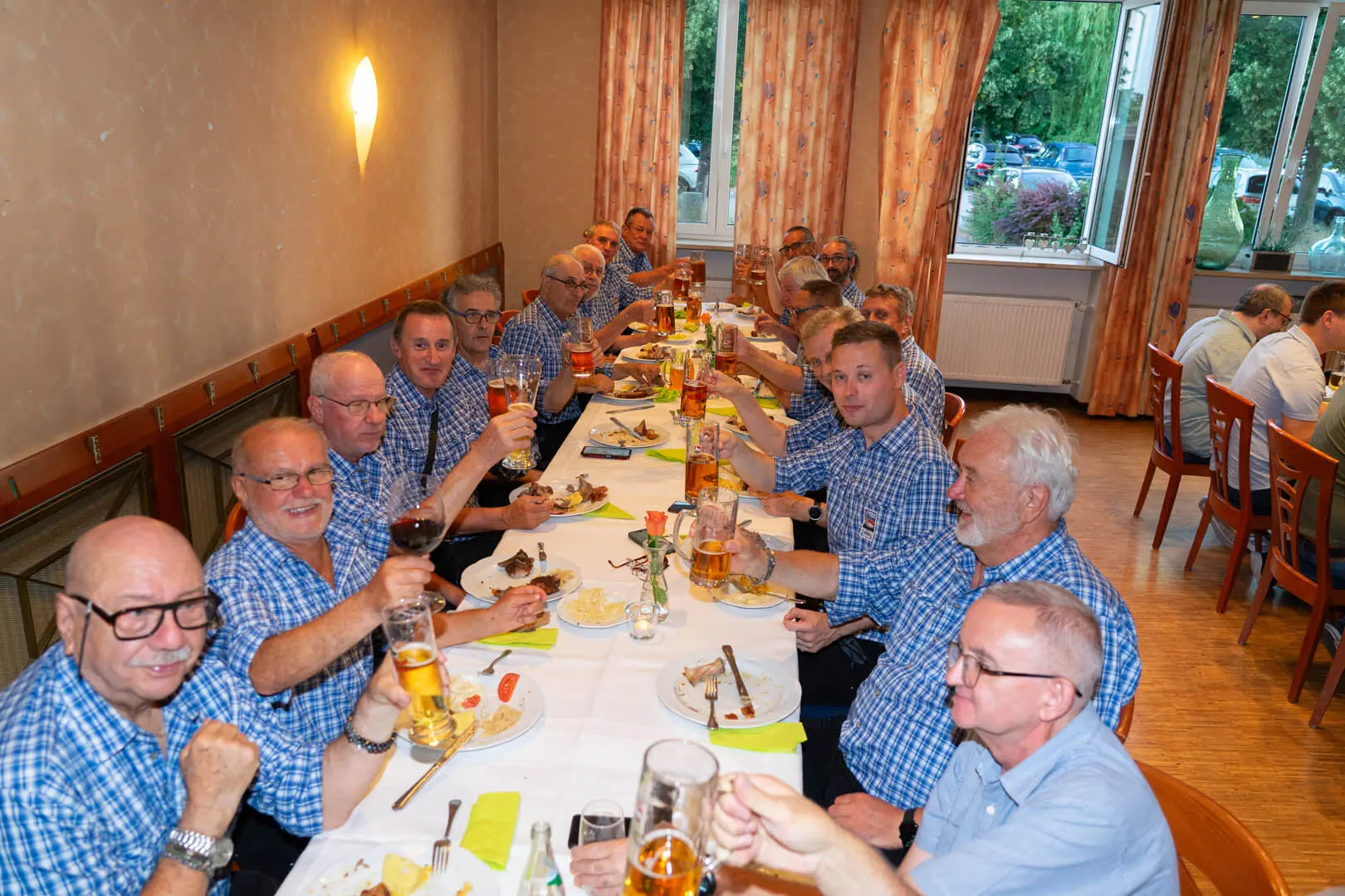 Gemütliches Beisammensein mit Chor | © DAV Sektion Altdorf