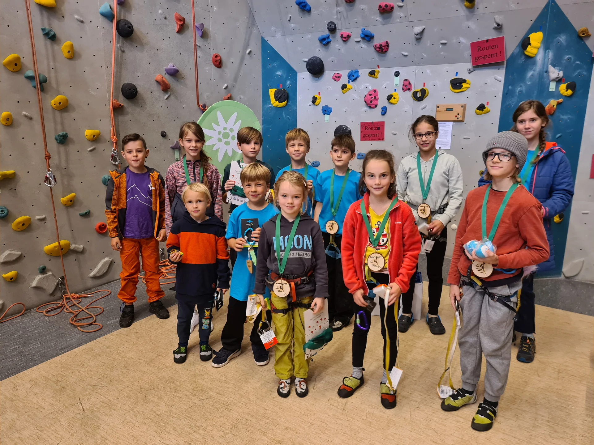 Kinder und Jugendliche Siegerehrung - Teilnehmer - Klettercup 2024 - Kunstgriff | © DAV Sektion Altdorf - Stefan Link