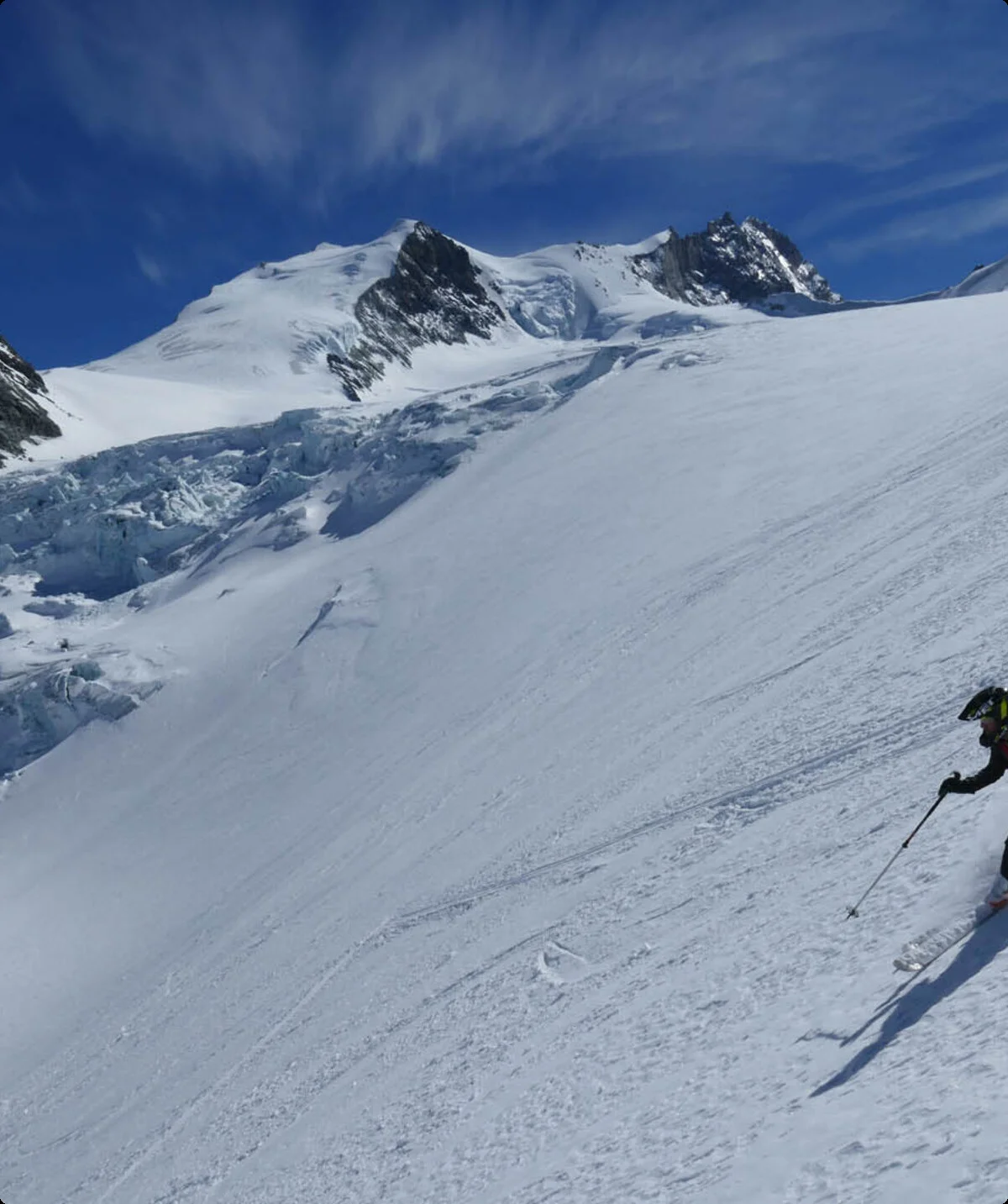 2000 Hm Abfahrt folgte der Aufstiegsspur bis zur Cabane de Tracuit  | © DAV Sektion Altdorf - Bergsteigergruppe - Wolfgang Wening