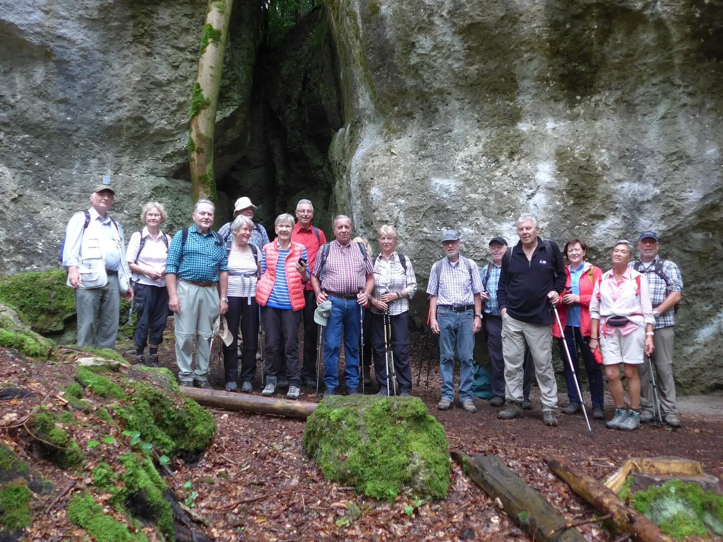 Wanderung auf einem karstkundlichen Weg | © DAV Sektion Altdorf - Seniorengruppe