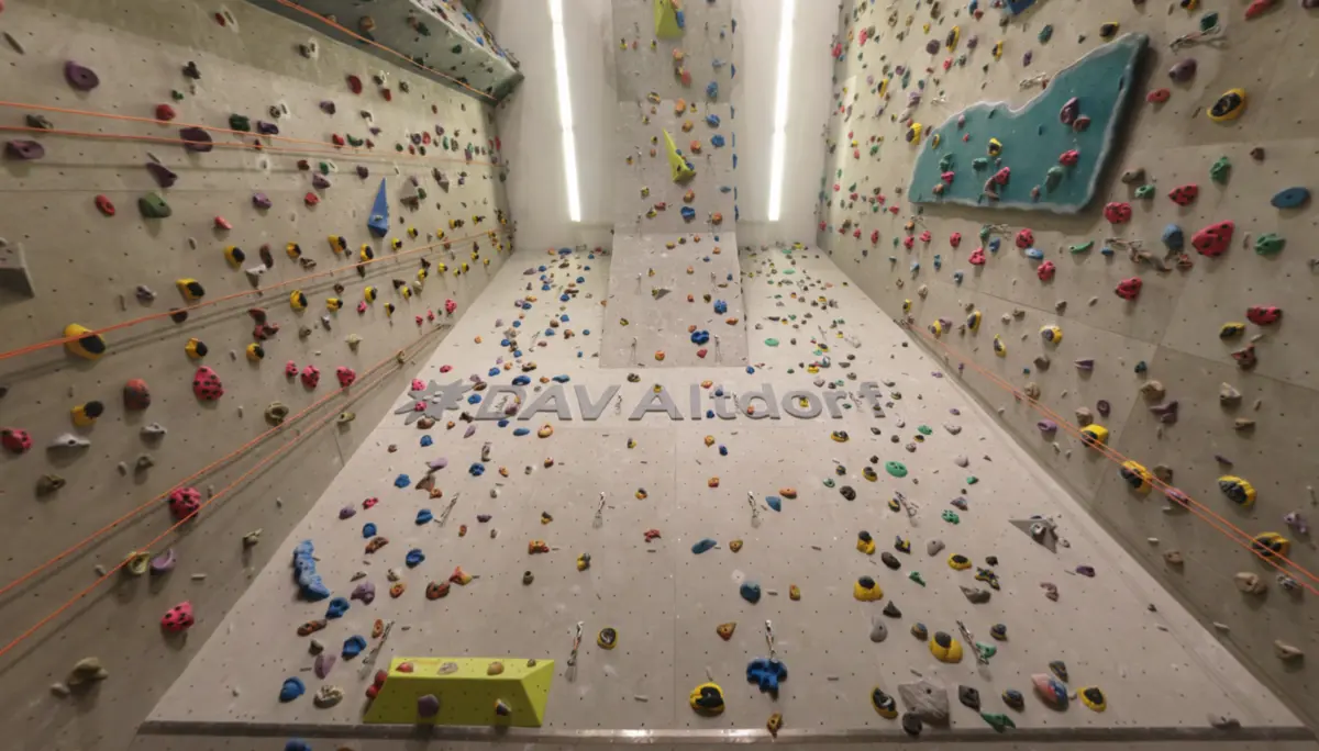 KunstGriff  - Starker Überhang und Dach | © DAV Sektion Altdorf - Oliver Holstein