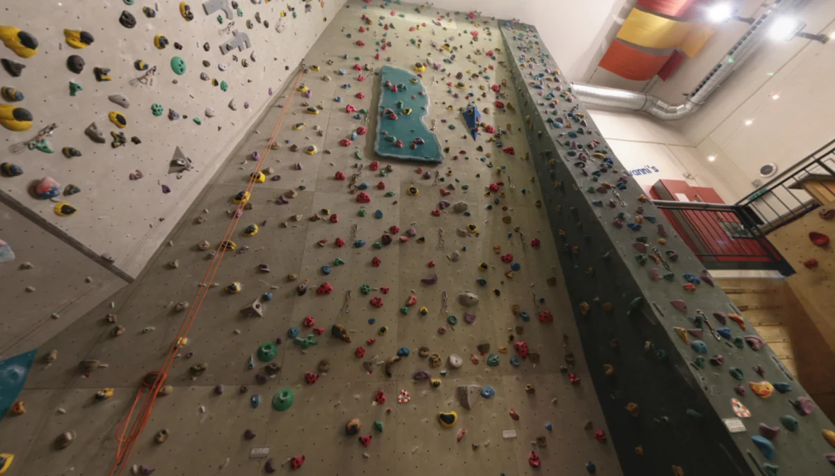 KunstGriff  - Leichter Überhang und Scholle | © DAV Sektion Altdorf -  Oliver Holstein