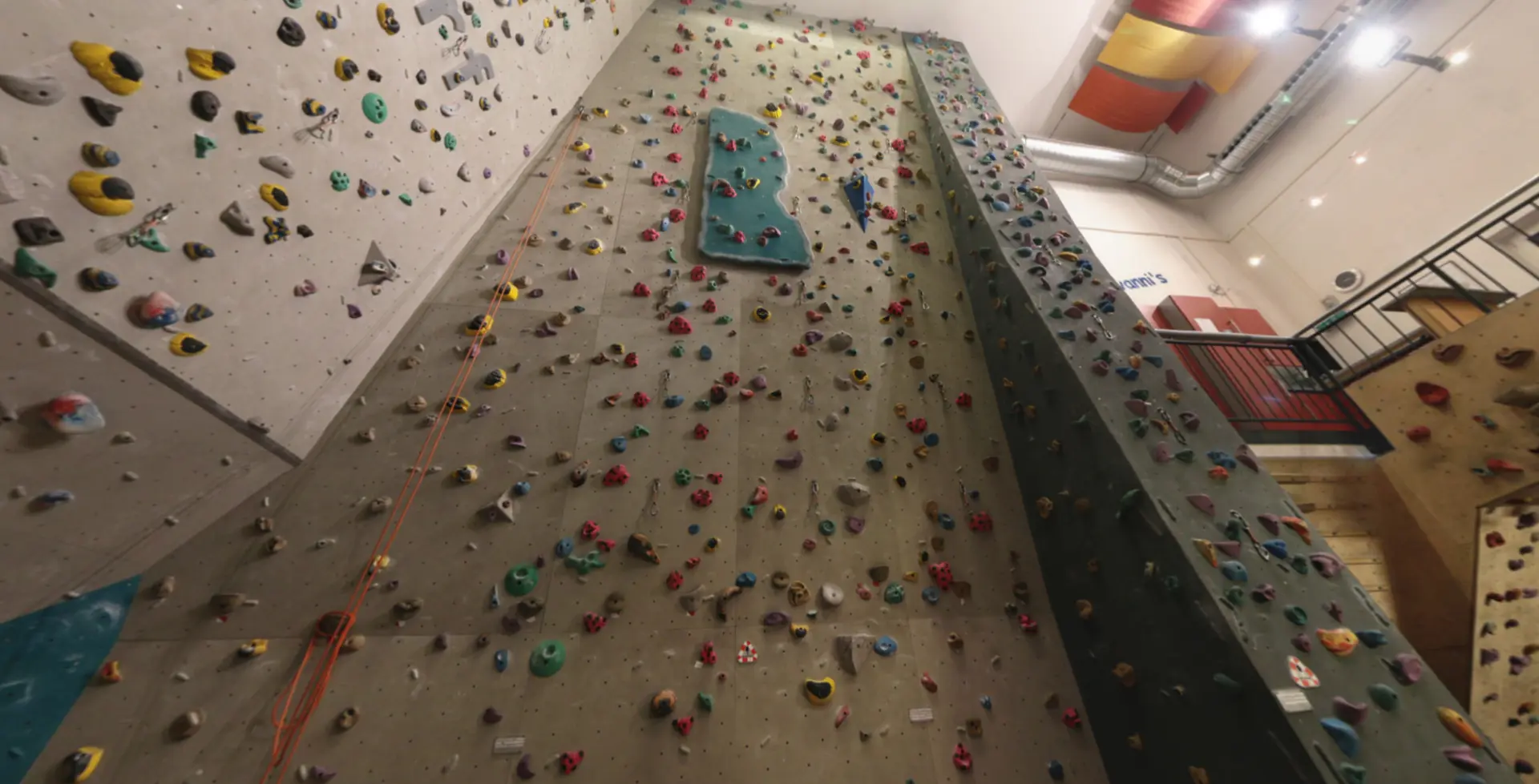 KunstGriff  - Leichter Überhang und Scholle | © DAV Sektion Altdorf -  Oliver Holstein